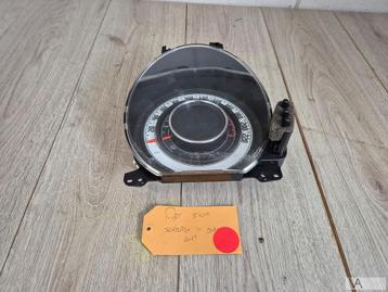 Fiat 500 2007 - 2017 cockpit tellerklok half digitaal €50 beschikbaar voor biedingen
