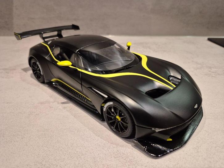 1:18 Autoart Aston Martin Vulcan. PRACHTIG MODEL!, Hobby en Vrije tijd, Modelauto's | 1:18, Nieuw, Auto, Autoart, Ophalen of Verzenden