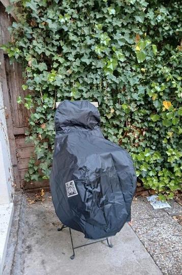 020/TUCANO URBANO SCOOTERKLEED/BEEN KLEED/VESPA/PIAGGIO/ beschikbaar voor biedingen