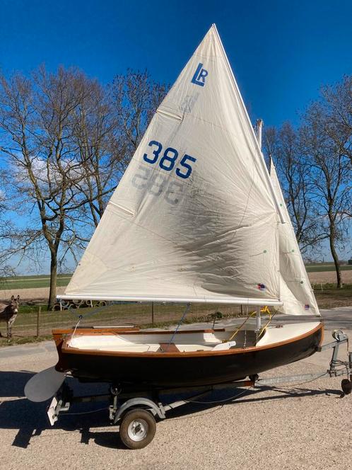 Mooie Lymington River Scow, Watersport en Boten, Open zeilboten, Zo goed als nieuw, Overige typen, 3 tot 6 meter, Polyester, Buitenboordmotor
