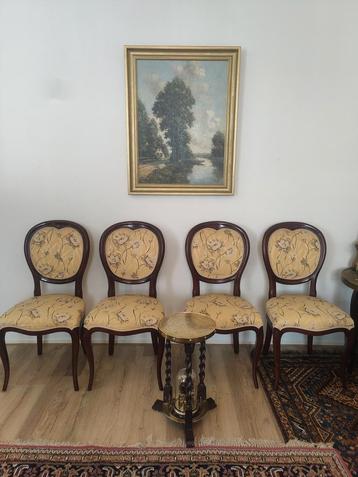 Klassieke stoel van het Italiaanse bedrijf Selva. beschikbaar voor biedingen