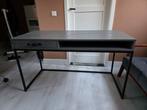 Wooodz Donkergrijs bureau - 1 jaar oud, Huis en Inrichting, Bureaus, Ophalen, Zo goed als nieuw, Bureau