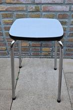Vintage formica krukje met chromen poten, Huis en Inrichting, Krukjes, Ophalen, Zo goed als nieuw, Staal