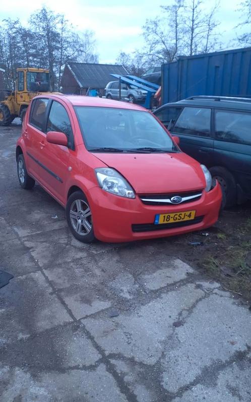 subaru Justy daihatsu sirion 1.3 rood onderdelen verkoop, Auto-onderdelen, Carrosserie en Plaatwerk, Spatbord, Daihatsu, Subaru