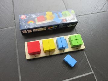 Houten geometrische puzzel, 11 delig Montessori. Als nieuw. beschikbaar voor biedingen