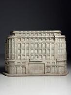 Groot Schaalmodel Caisse Fraternelle de Capitalisation Lille, Antiek en Kunst, Ophalen