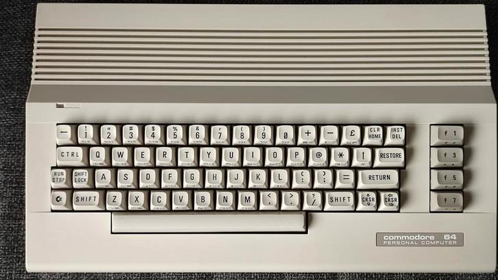 Commodore 64 C met gewilde keyboard in mint conditie, Computers en Software, Vintage Computers, Ophalen of Verzenden