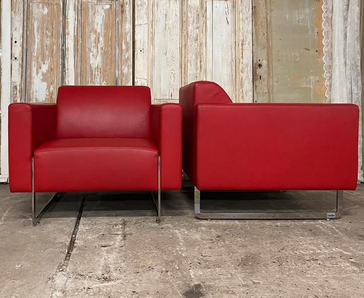 Artifort fauteuils (2x), model Mare. Rood leder. Design., Huis en Inrichting, Fauteuils, Gebruikt, Leer, Metaal, 75 tot 100 cm