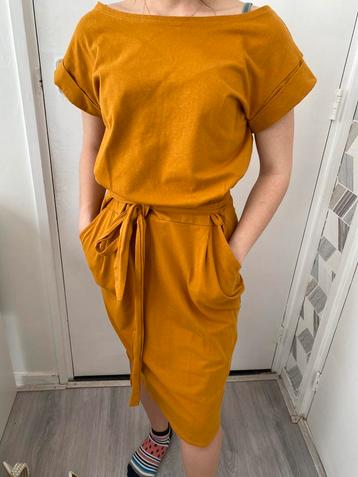 Te koop 13 soorten dames kleding stukken beschikbaar voor biedingen