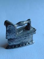 metalen strijkijzer / miniatuur H 2 cm, Ophalen, Nieuw, Gebruiksvoorwerp
