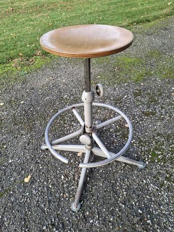 kruk friso kramer design  beschikbaar voor biedingen