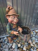 Tuinkabouter met ton - Decoratief beeld, Ophalen of Verzenden, Gebruikt, Beton, Tuinkabouter
