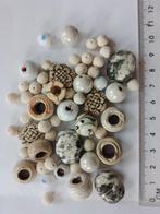 Witachtige keramische kralen, Ophalen, Zo goed als nieuw, Kraal