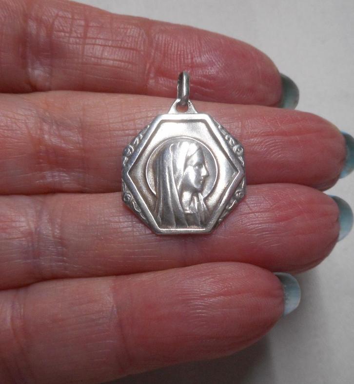 Zilveren antieke religie hanger Lourdes nr.090, Sieraden, Tassen en Uiterlijk, Antieke sieraden, Hanger, Zilver, Verzenden