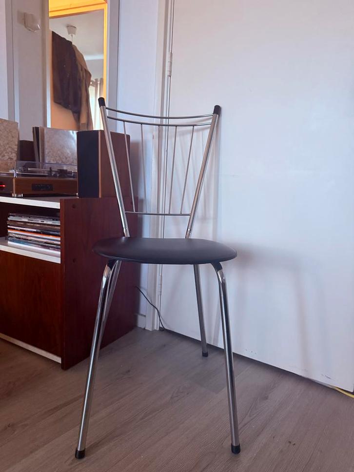 Vintage Buisframe Stoel - Stijlvol en Tijdloos, Huis en Inrichting, Stoelen, Gebruikt, Eén, Metaal, Zwart, Ophalen