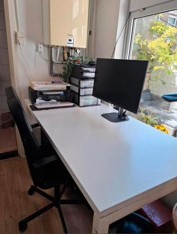 Gratis verstelbaar bureau op te halen 80cm bij 160cm 