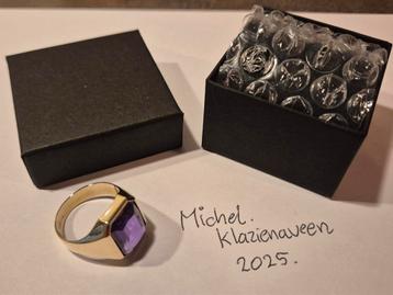 14kt Geelgoud Heren Ring met Emerald Korund beschikbaar voor biedingen