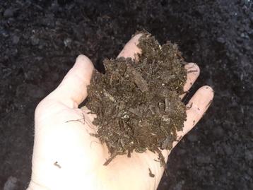 Mooie agritop Compost. beschikbaar voor biedingen