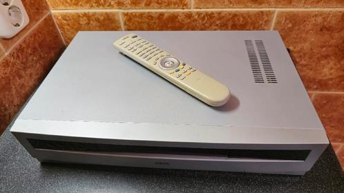 Loewe VV6306H VHS Hifi Stereo 6 head Videorecorder Afstandsb, Audio, Tv en Foto, Videospelers, Zo goed als nieuw, VHS-speler of -recorder