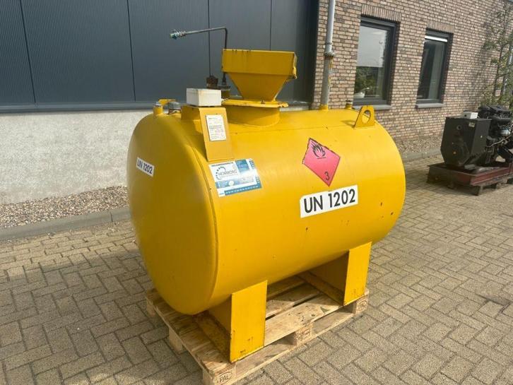 Kiwa Steenbergen KIWA 1000 liter Dieseltank (bj 2005), Zakelijke goederen, Machines en Bouw | Keten en Containers, Ophalen of Verzenden