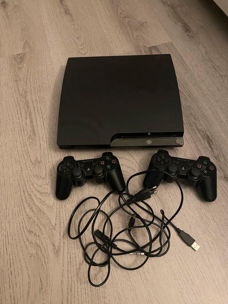 PS3 met 2 controllers en 15 games, Spelcomputers en Games, Spelcomputers | Sony PlayStation 3, Gebruikt, Slim, Met 2 controllers