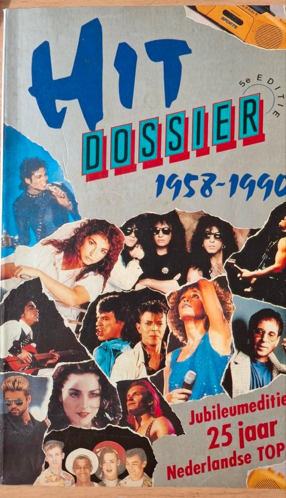Hitdossier Boek 1958-1990, Boeken, Film, Tv en Media, Gelezen, Media, Ophalen of Verzenden