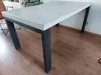 Mooie betonnen eettafel (merk Xooon) met metalen poten, Ophalen, Overige materialen, Gebruikt, 50 tot 100 cm