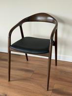 Artisan Neva Stoel - Zwart Leer & Houtlook, Huis en Inrichting, Stoelen, Zwart, Scandinavisch, Ophalen of Verzenden, Zo goed als nieuw