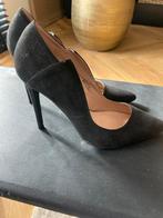 Nieuw! Zwarte suède hakken Maat 41, Ophalen of Verzenden, Gedragen, Zwart, Pumps