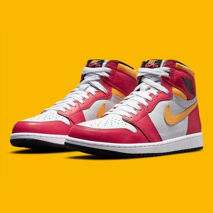 Nike Air Jordan 1 high Light Fusion Red 44,5, Kleding | Heren, Schoenen, Gedragen, Overige kleuren, Ophalen