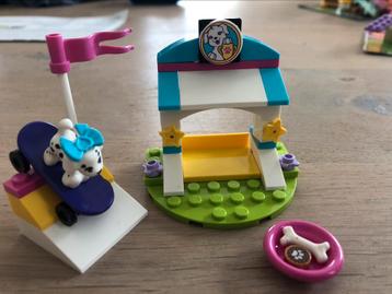 41304 Lego friends Puppy verrassingen beschikbaar voor biedingen