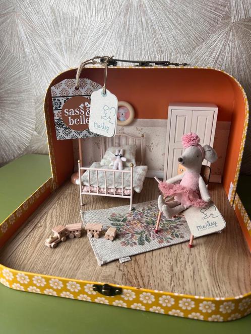 Klein poppenhuis koffertje, Kinderen en Baby's, Speelgoed | Poppenhuizen, Nieuw, Ophalen of Verzenden
