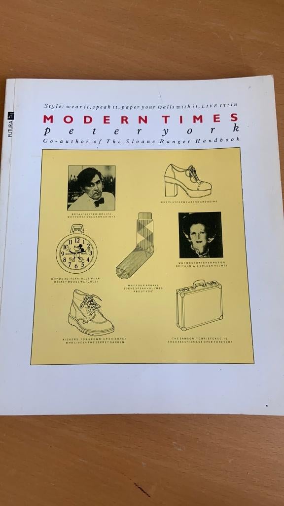 Modern times - Peter York, Ophalen of Verzenden