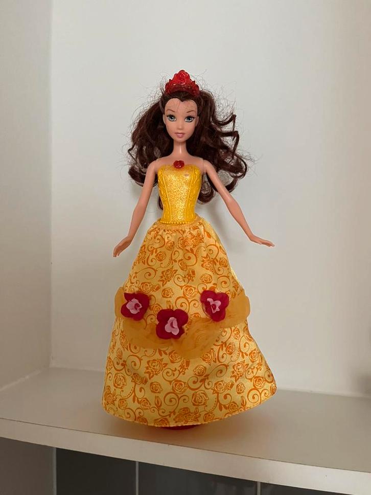 Mooie barbiepop met geluid, Verzamelen, Poppen, Zo goed als nieuw, Ophalen of Verzenden