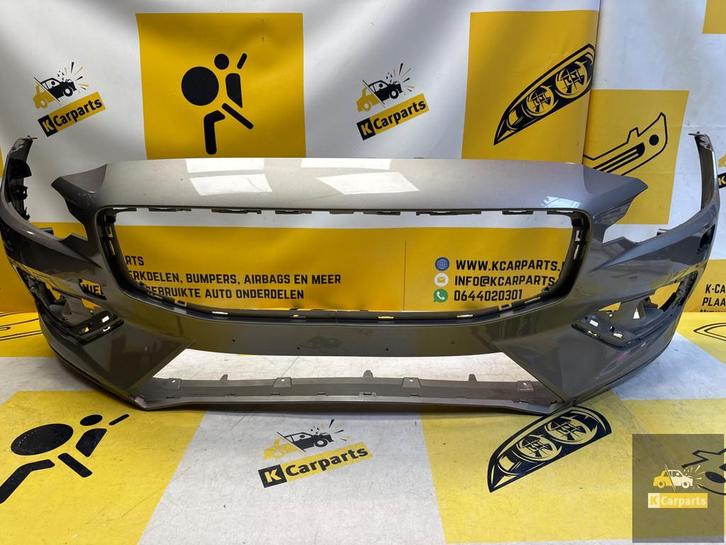 Voorbumper volvo s60 V60 2016-2023 origineel 31690589, Auto-onderdelen, Carrosserie en Plaatwerk, Bumper, Volvo, Voor, Gebruikt