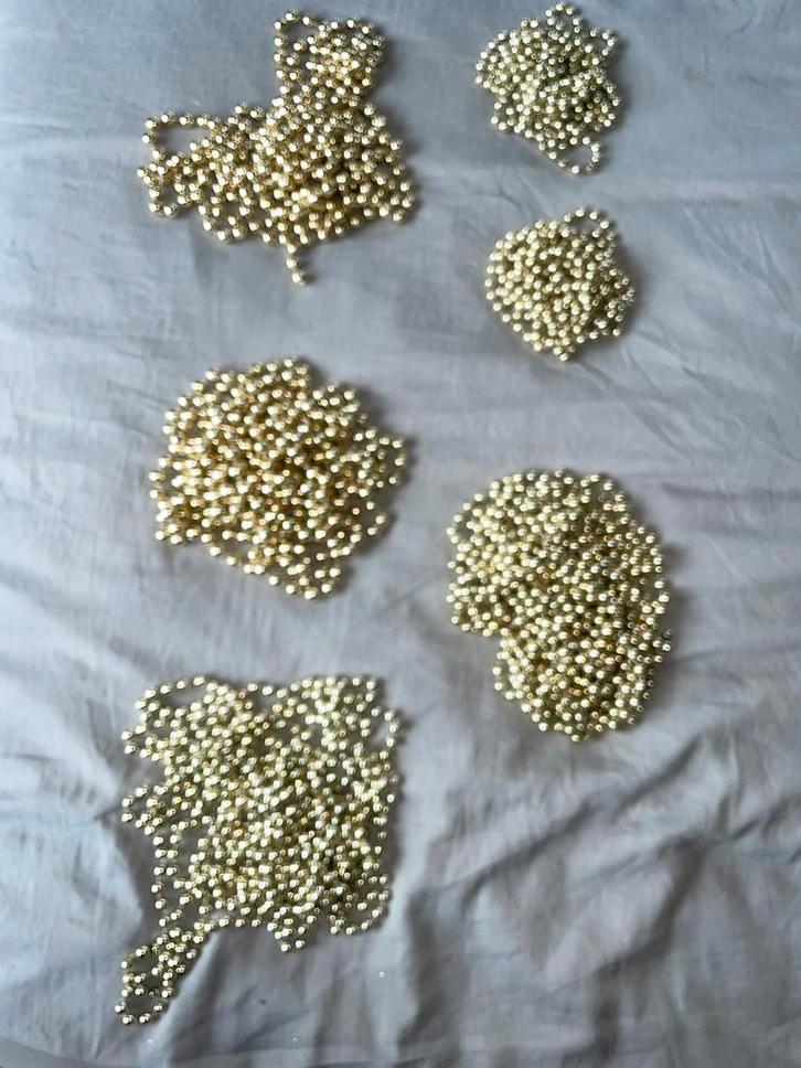 6 Gouden Kerst kettingen voor in de Kerstboom, Diversen, Kerst, Zo goed als nieuw, Ophalen of Verzenden