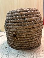 Oude bijenkorf van stro, Antiek en Kunst, Ophalen