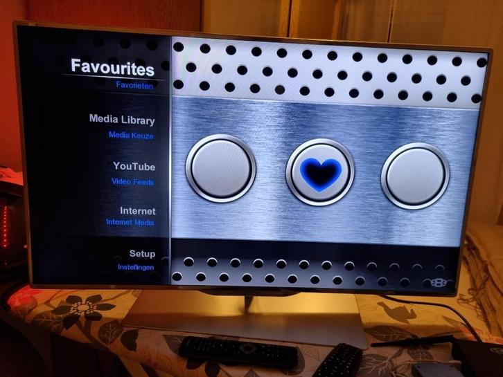 Philips 3d TV set,met 3dtv mediaplayer en 2 actieve brillen, Audio, Tv en Foto, Televisies, Zo goed als nieuw, LED, 100 cm of meer