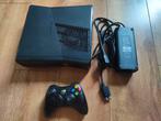 Xbox 360 + controller + kabel, Ophalen of Verzenden, Zo goed als nieuw, 60 GB, Met 1 controller