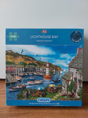 Puzzel van Gibsons • "Lighthouse Bay" • by Dominic Davison  beschikbaar voor biedingen