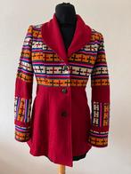 Tribal designer wollen winterjas, Kleding | Dames, Jassen | Winter, Verzenden, Zo goed als nieuw, Maat 36 (S), Rood
