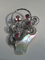 Vintage broche van parelmoer en kleurijke stenen, Ophalen of Verzenden