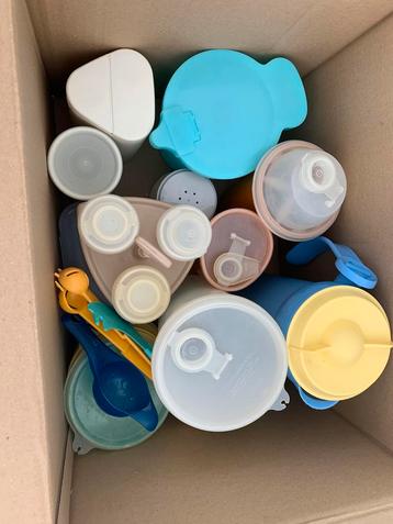 Tupperware : doos vol beschikbaar voor biedingen