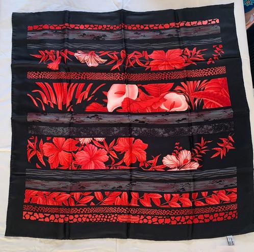 100% Zijde Salvatore Ferragamo Sjaal, Kleding | Dames, Mutsen, Sjaals en Handschoenen, Nieuw, Sjaal, Ophalen of Verzenden