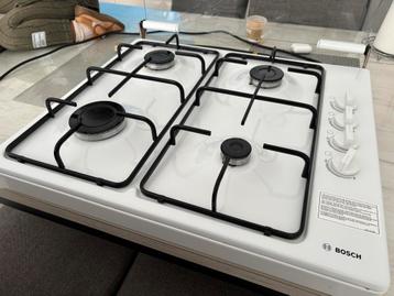 Vrijstaand 4 Pits Gasstel Bosch - Met Gasslang - Deksel beschikbaar voor biedingen