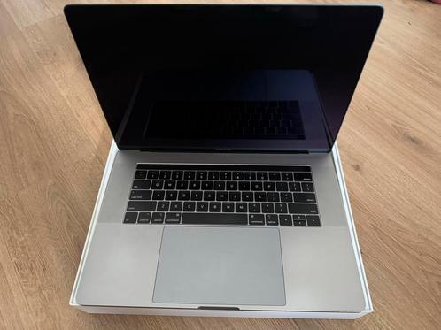 MacBook Pro 15” - nieuwe accu - touchbar, Computers en Software, Apple Macbooks, Zo goed als nieuw, MacBook Pro, 15 inch, 512 GB