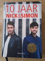 NICK EN SIMON. 10 JAAR. BIOGRAFIE VOOR ALLE FANS., Gelezen, Artiest, Ophalen of Verzenden, Klaas Bond