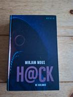 Mirjam Mous - De kolonie hack (hardcover als nieuw), Boeken, Ophalen of Verzenden, Zo goed als nieuw, Mirjam Mous