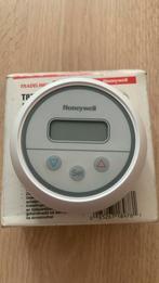 Kamer thermostaat Honeywell T8700A1009, Doe-het-zelf en Verbouw, Ophalen of Verzenden, Minder dan 20 liter, Onderdeel, Minder dan 3 jaar oud