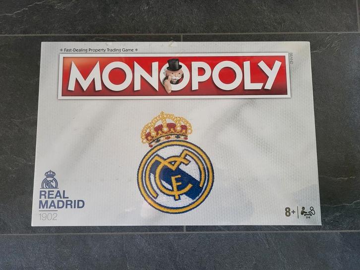 Monopoly Real Madrid Editie - Bordspel Nieuw in folie, Hobby en Vrije tijd, Gezelschapsspellen | Bordspellen, Nieuw, Een of twee spelers